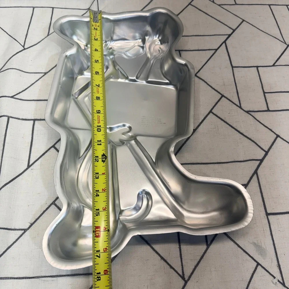 Wilton Pink Panther Cake Pan 17.5